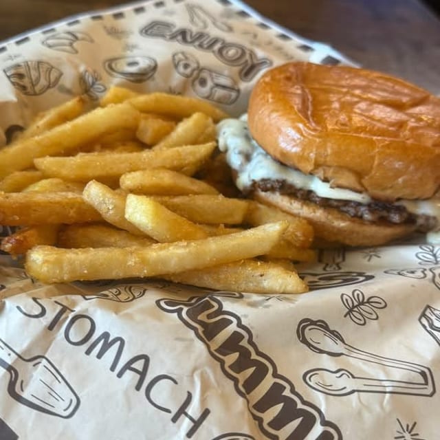 Single patty & fries.